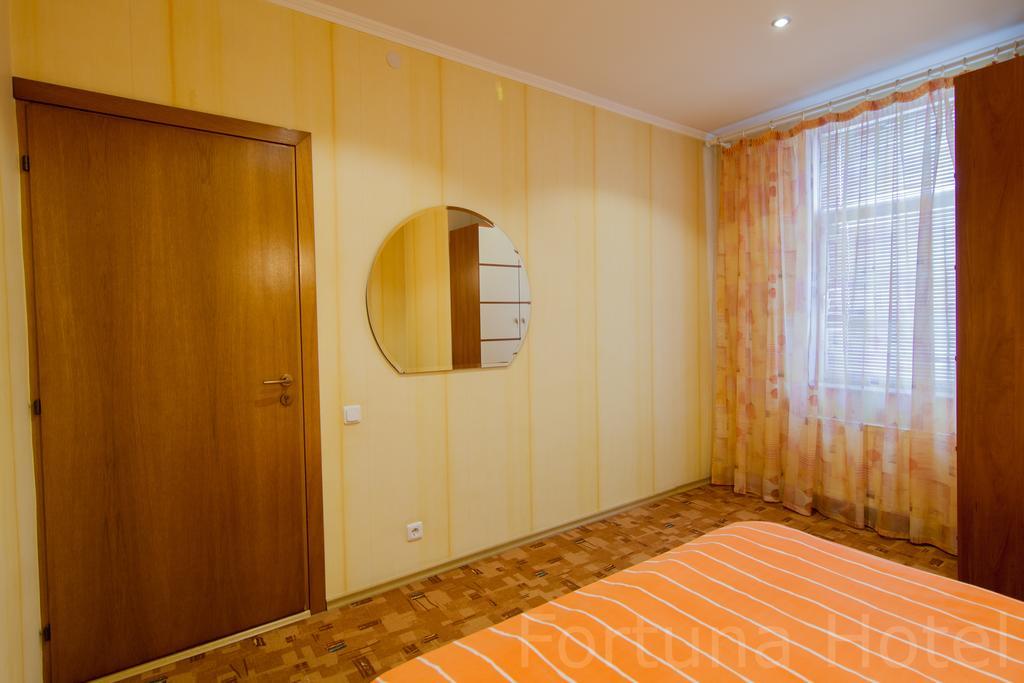 Fortuna Hotel Chisináu Exterior foto