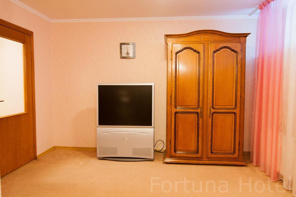 Fortuna Hotel Chisináu Exterior foto